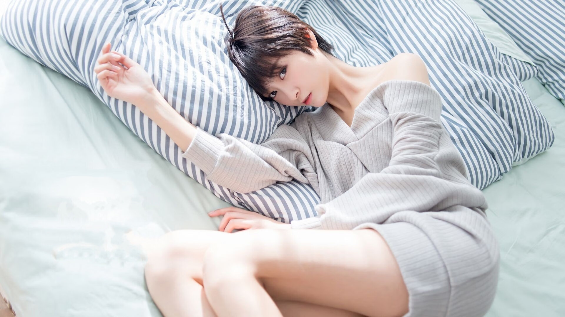 国际滑冰联合会推广青少年项目，促进冰雪运动普及，国际滑冰联合会规则规定