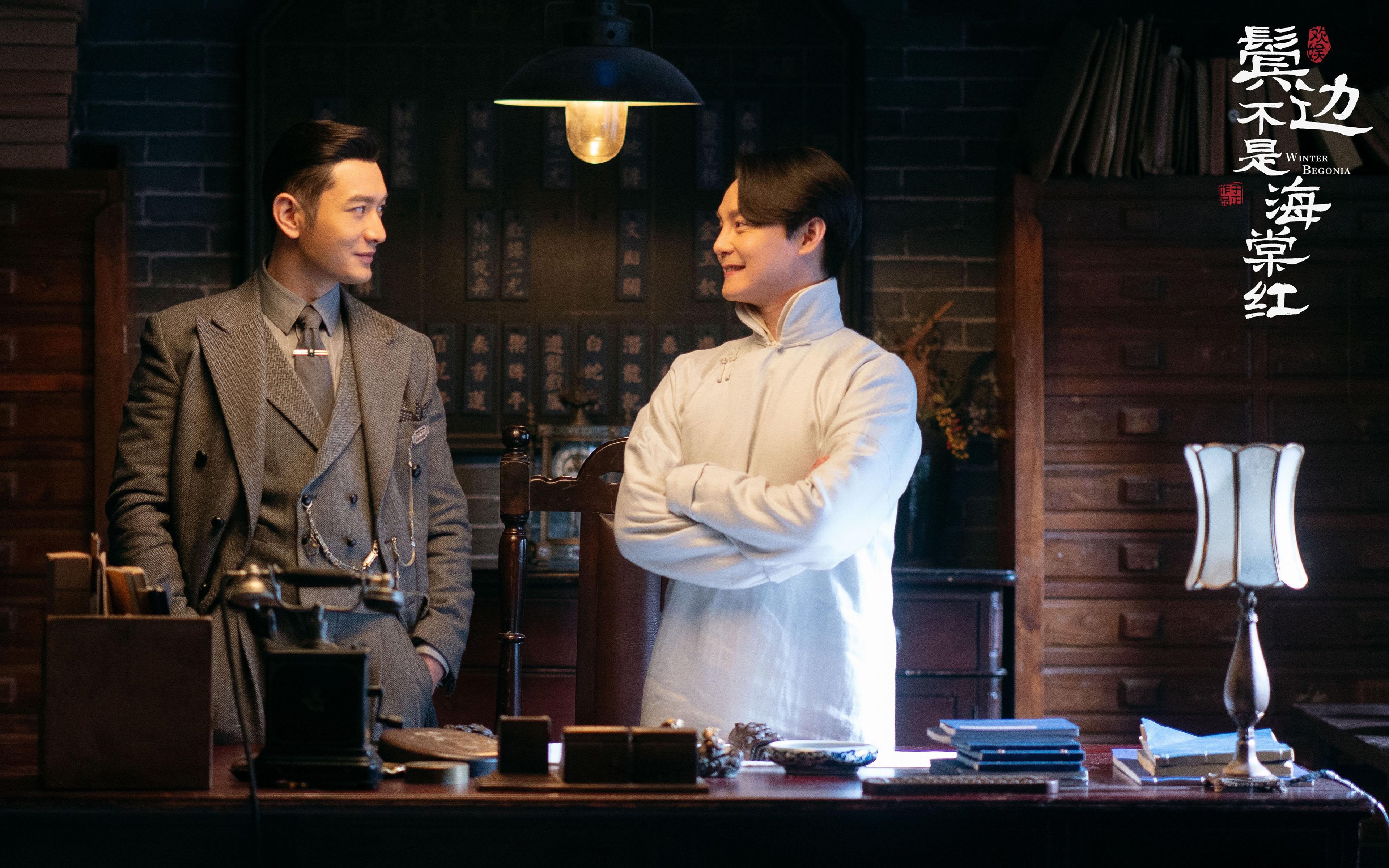 开云网站-球迷比赛日疯狂助威，现场氛围火爆，球迷助威视频