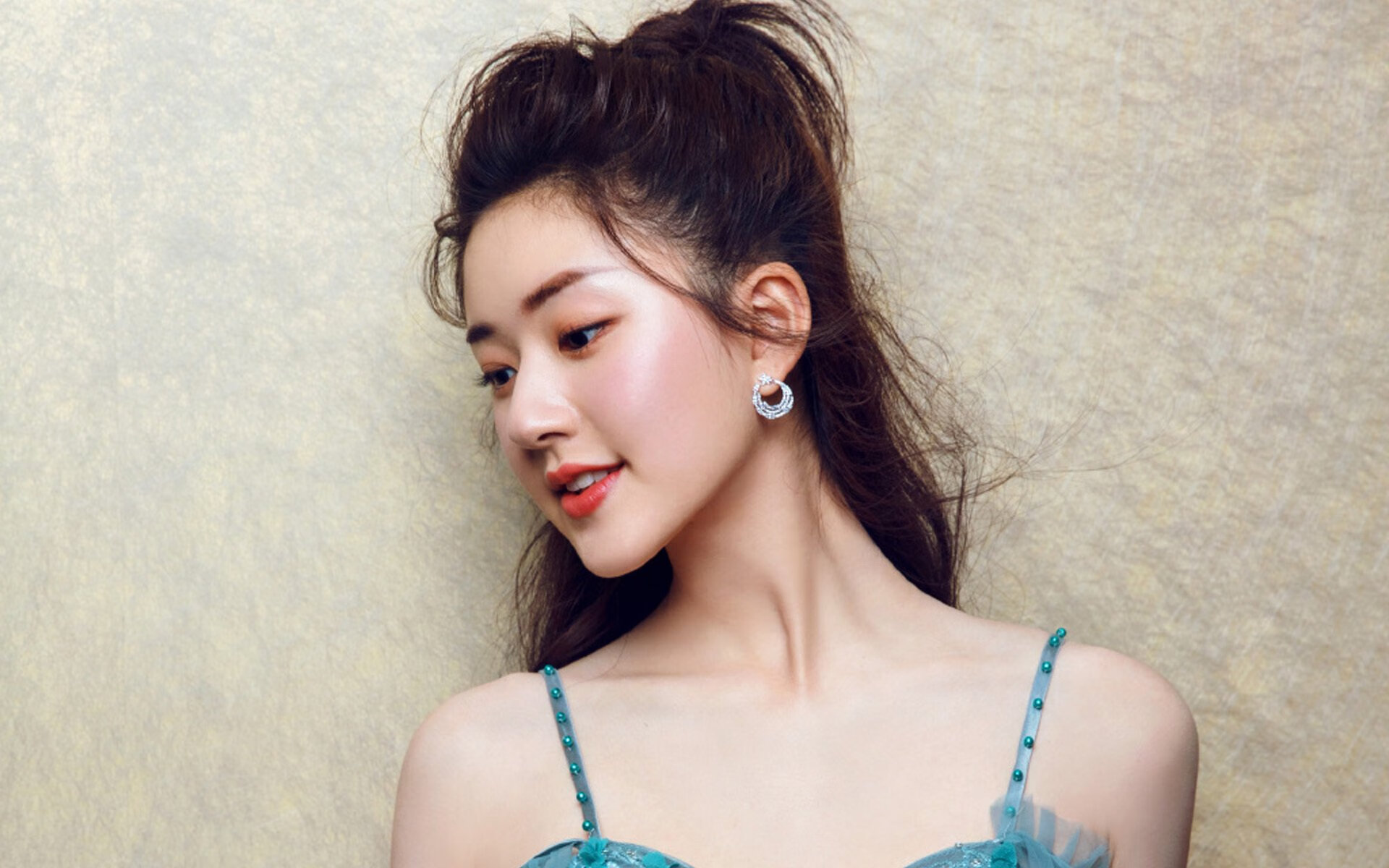 开云平台-自由泳滑行段距离延长明显，自由泳滑行动作巧的视频